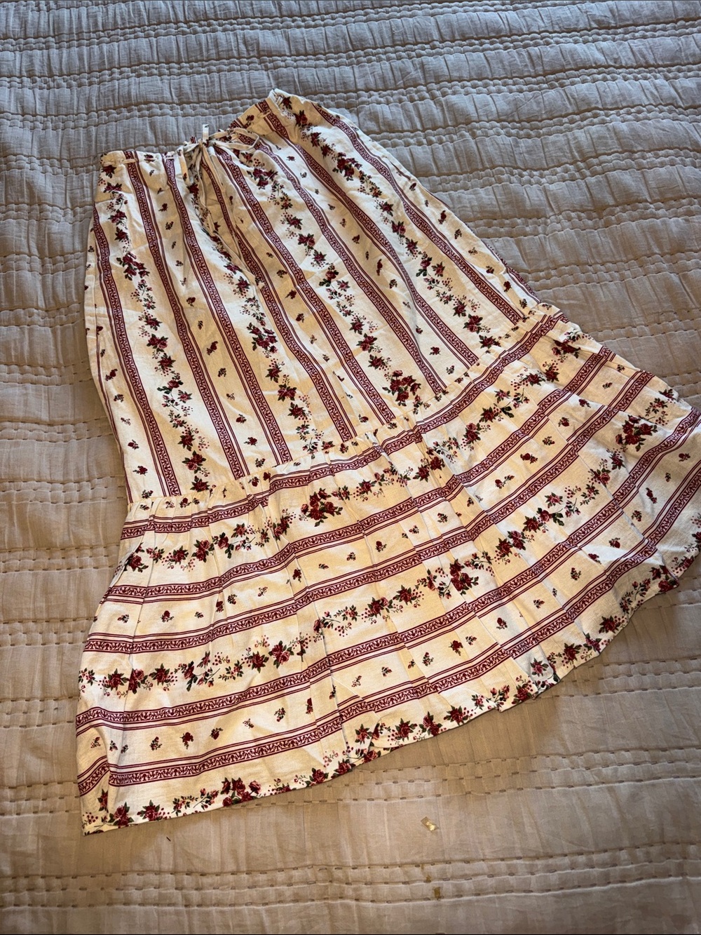 90s Vintage Floral Tiered Maxi Skirt - Cream with Burgundy Floral